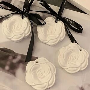 Exquisite Hanging Hand-Crafted, Aromatherapy
Camellia Flower-ONE (White Peach)